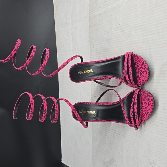 Fashion Nova Feeling Wild Crisscross Strap Heels - Intense Pink 10 - Picture 2 of 8